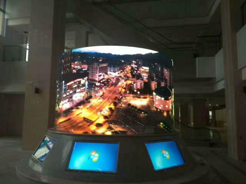 P2.5異形LED屏，圓柱形LED顯示（shì）屏